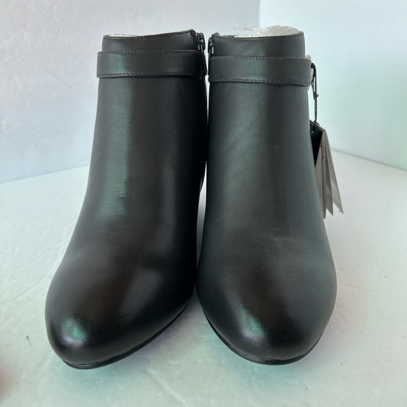 Vionic Shasta Black Comfort Snakeskin and Buckle Side Zip Ankle Booties NIB - Picture 4 of 12